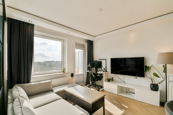 Medium property photo - Van Nijenrodeweg 356, 1082 HD Amsterdam